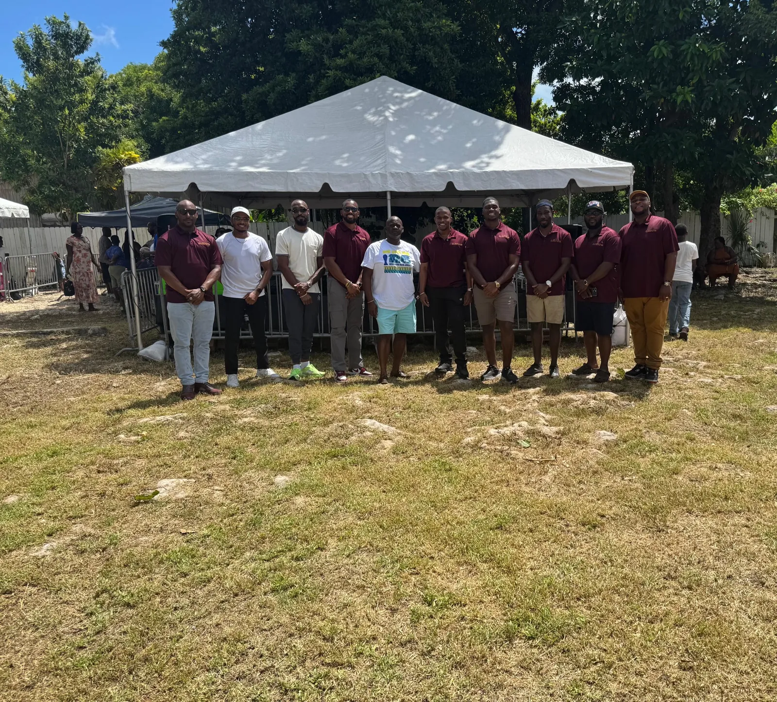 Club 1600 members at a community service event