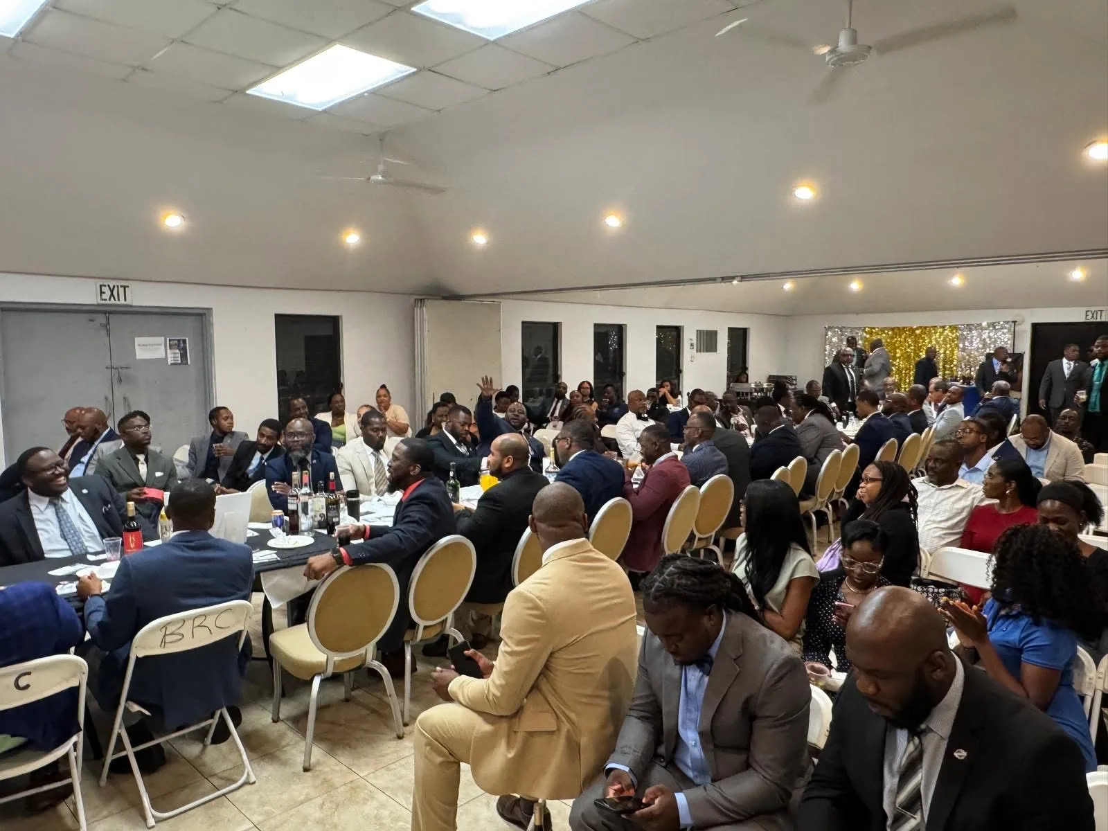 A full Club 1600 Toastmasters meeting room in Nassau, Bahamas